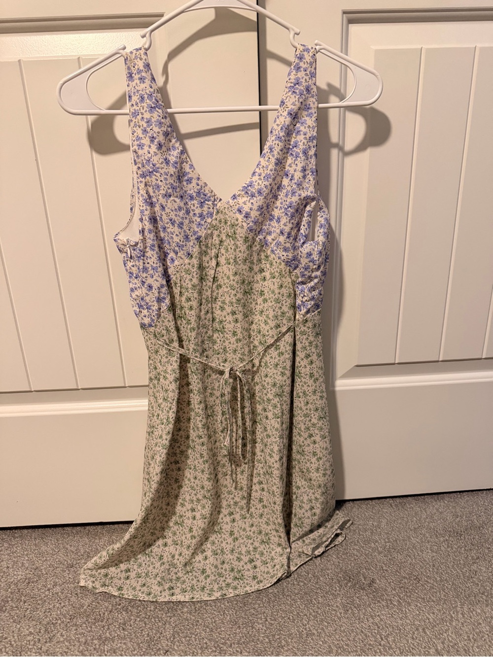 Princess Polly Blue and Green Floral V-Neck Mini Dress - Picture 3 of 4